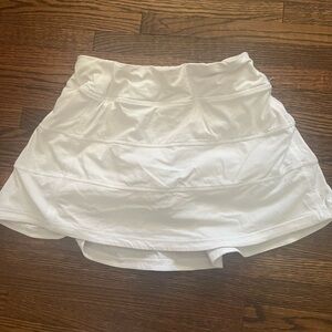 LULULEMON PACE REVIVAL SIZE 4 WHITE tennis skirt